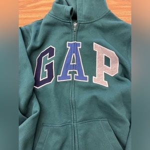 Boys gap zip up sweatshirt great condition